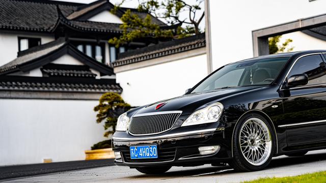 Hongqi Red flag flourishing