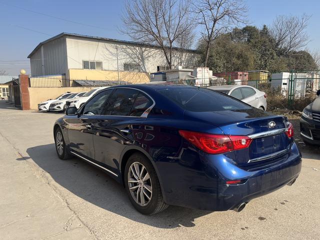 Infiniti Q50L