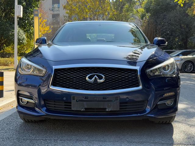 Infiniti Q50L