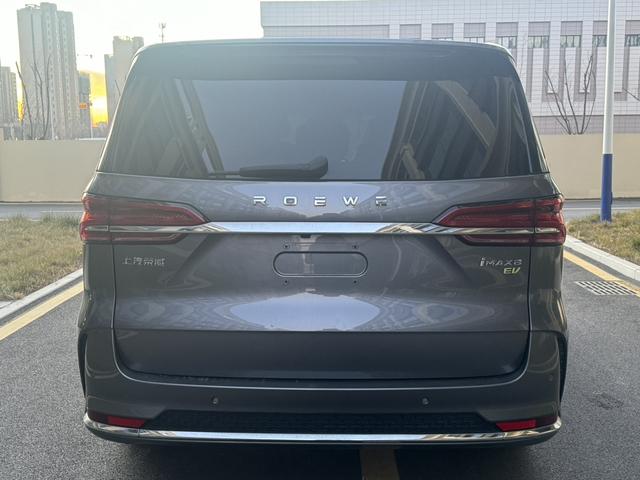 Roewe iMAX8 EV