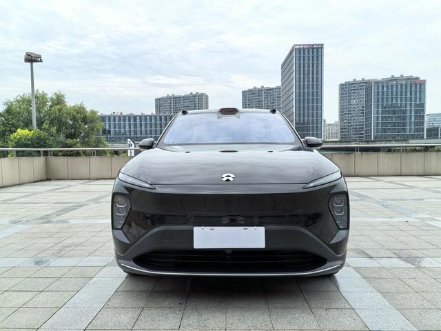 NIO EC7