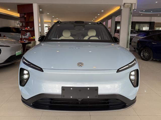 NIO ES6