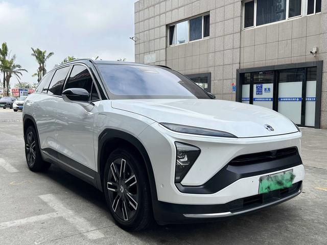 NIO ES6