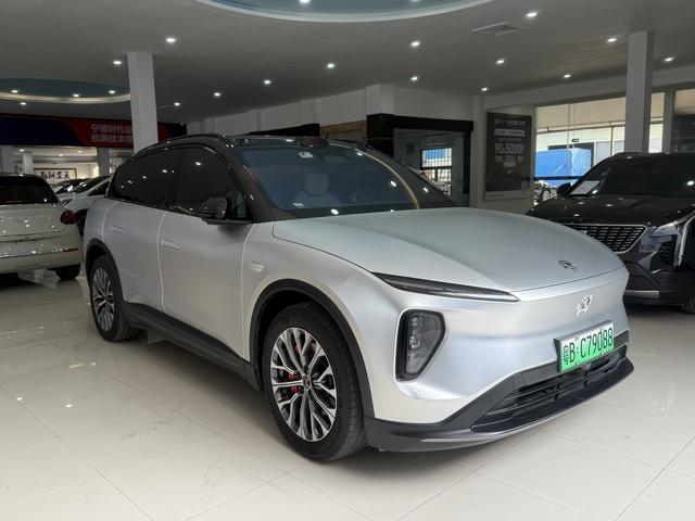 NIO ES6