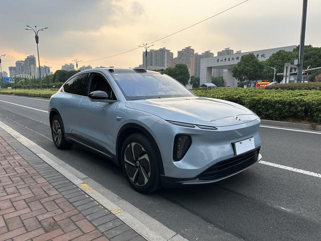 NIO EC6