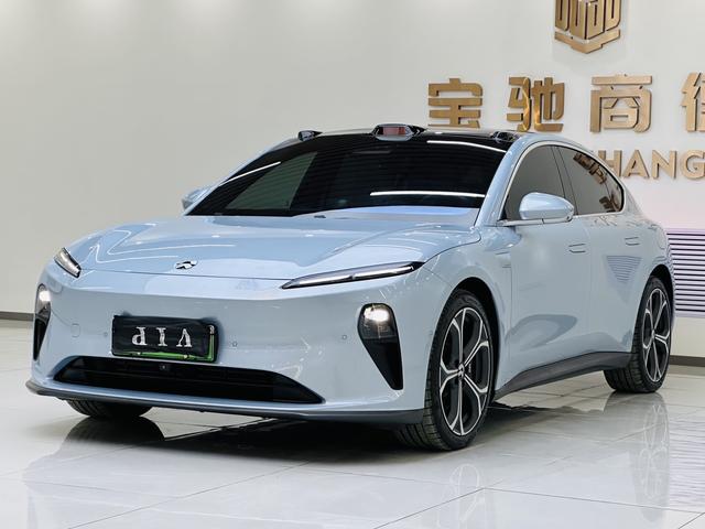 NIO ET5