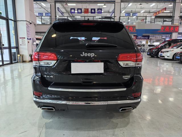 Jeep Grand Cherokee (imported)