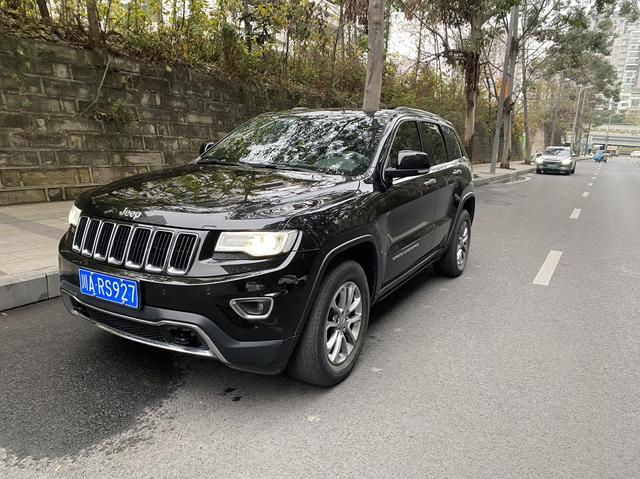 Jeep Grand Cherokee (imported)