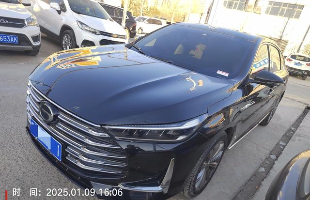 GAC Trumpchi GA8