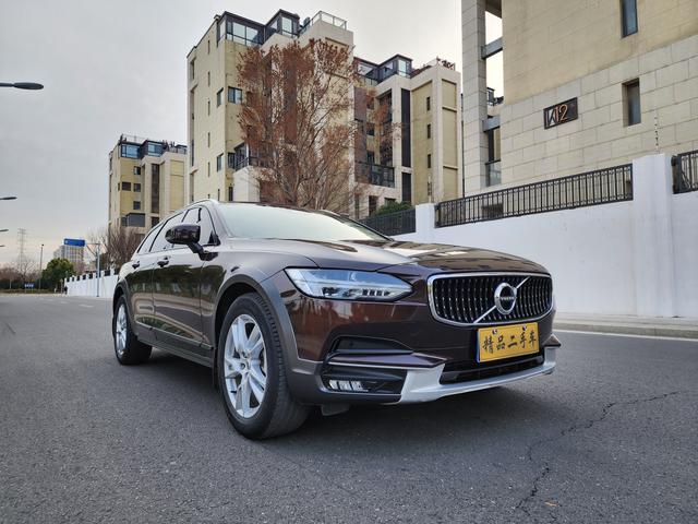 Volvo V90