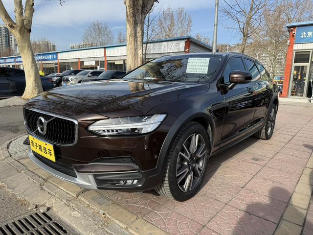 Volvo V90