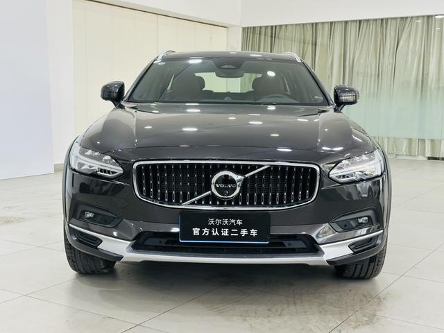 Volvo V90