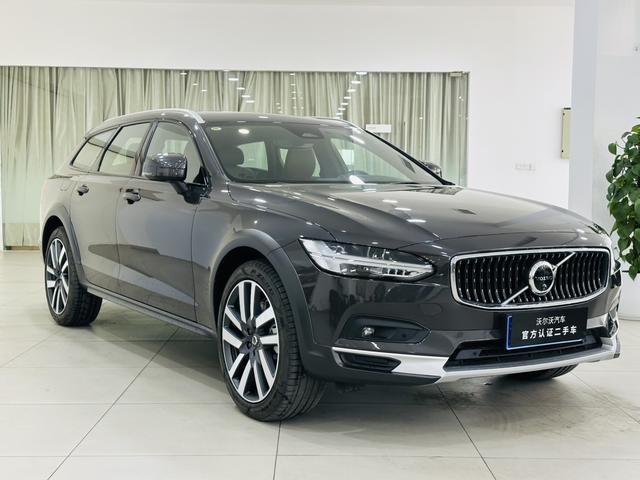 Volvo V90