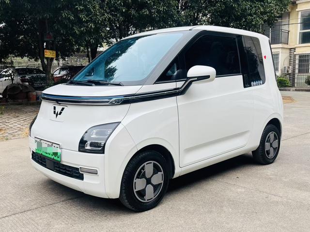 Wuling Air ev clear sky