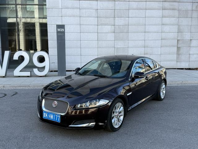 Jaguar XF