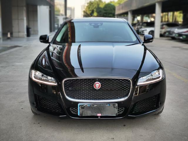 Jaguar XFL