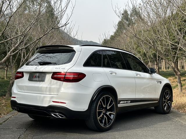 Mercedes-Benz GLC AMG