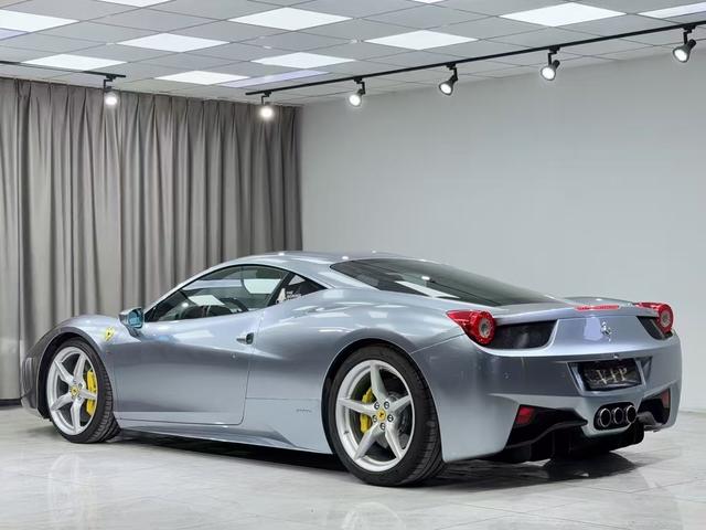 Ferrari 458