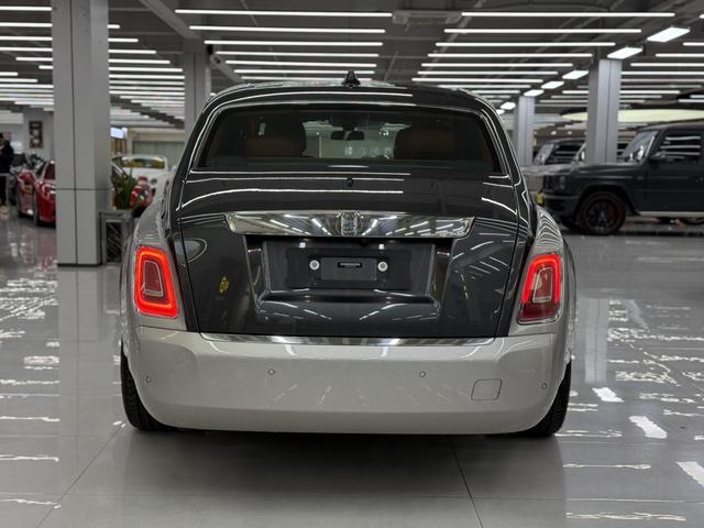 Rolls Royce Phantom