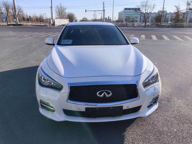 Infiniti Q50L