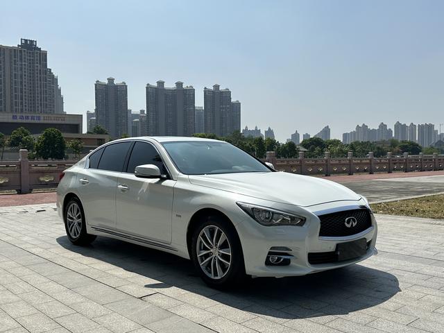 Infiniti Q50L