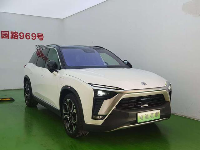 NIO ES8