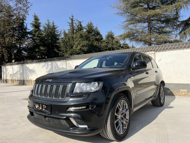 Jeep Grand Cherokee SRT