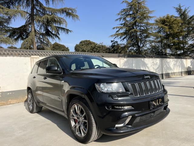 Jeep Grand Cherokee SRT