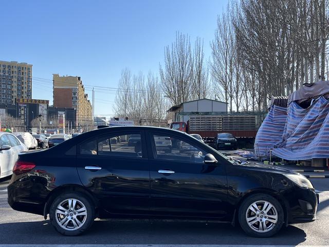 Changan Yuexiang V5