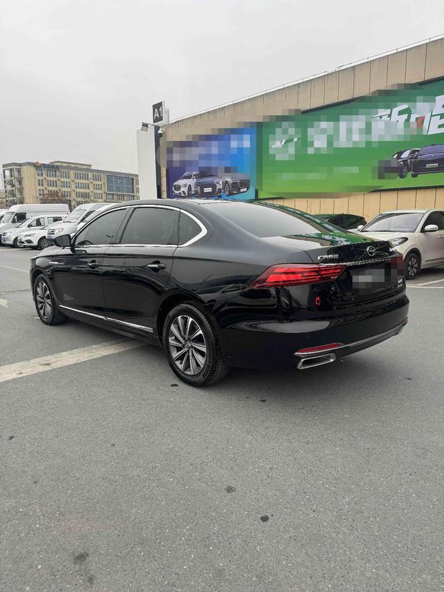 GAC Trumpchi GA8