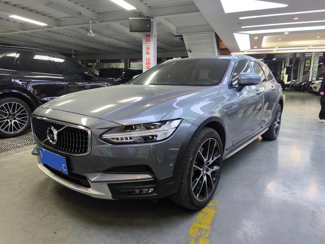 Volvo V90