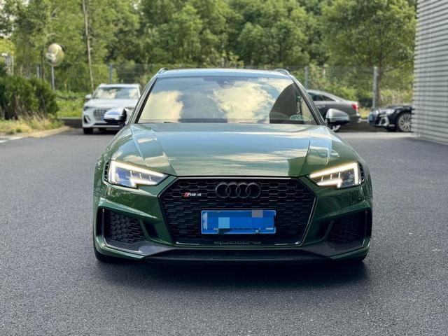 Audi RS 4