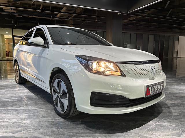 Dongfeng Fengshen E70