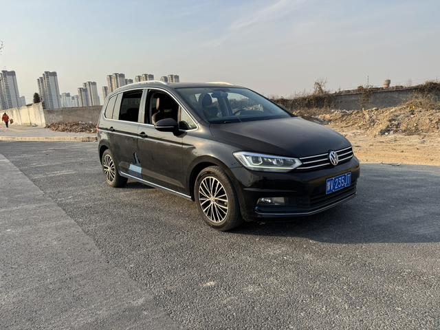 Volkswagen Touran L