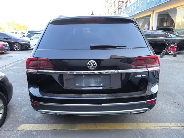 Volkswagen Tuang