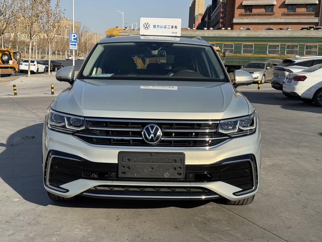 Volkswagen Tiguan L