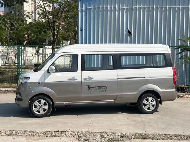 Golden cup New Hiace X30L