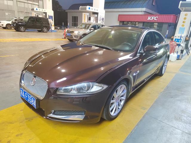 Jaguar XF