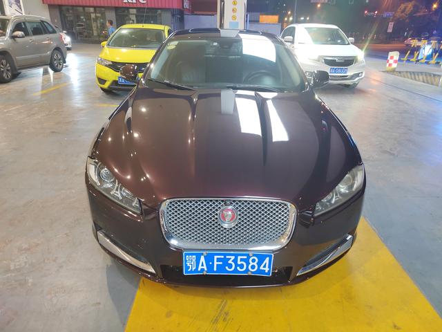 Jaguar XF