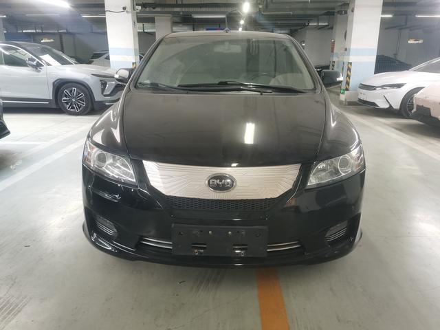 BYD e6