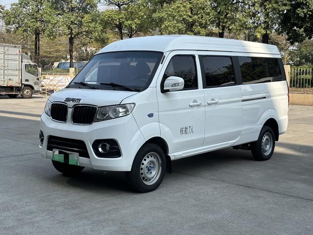 SRM Xinyuan Hiace EV