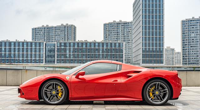 Ferrari 488