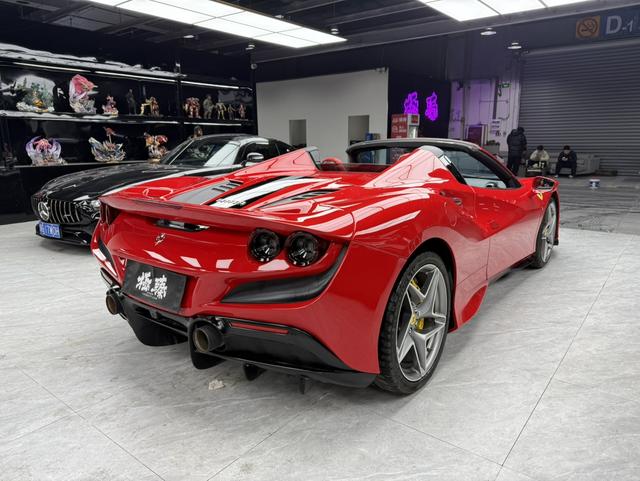 Ferrari F8