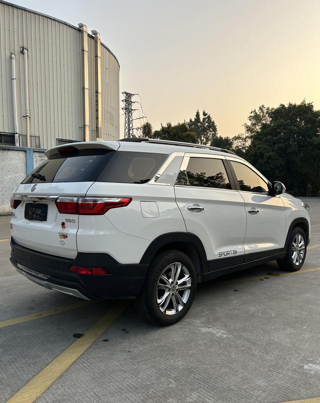 Dongfeng Scenery S560