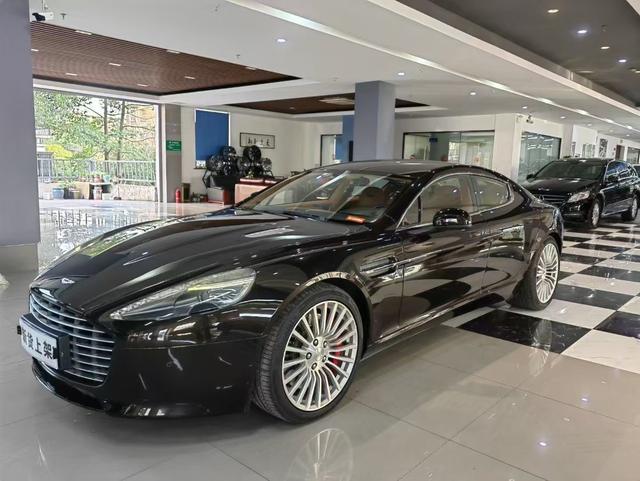 Aston Martin Rapide