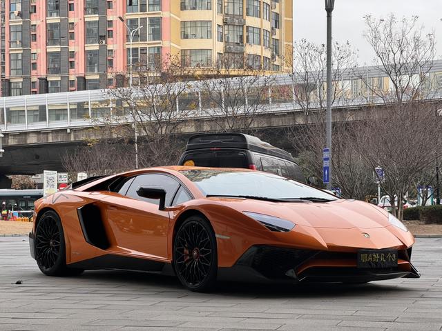 Lamborghini Aventador