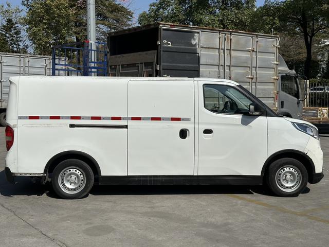 Maxus EV30