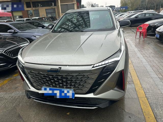 Oshan Changan Auchan Z6