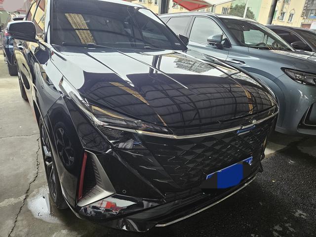 Oshan Changan Auchan Z6