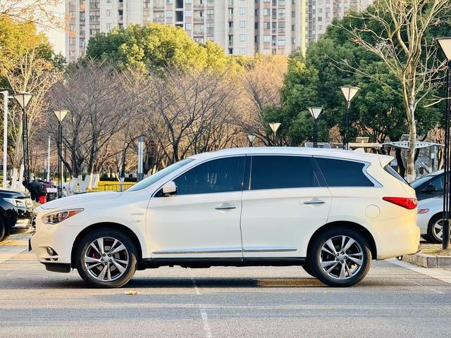 Infiniti QX60 (imported)